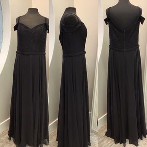 Black lace evening gown NWT